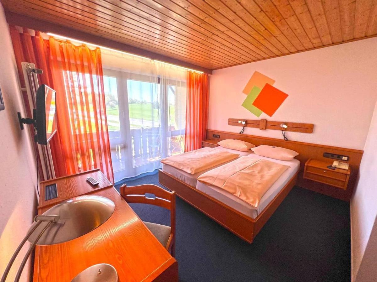 Hotel Und Restaurant Nehrener Hof Buitenkant foto