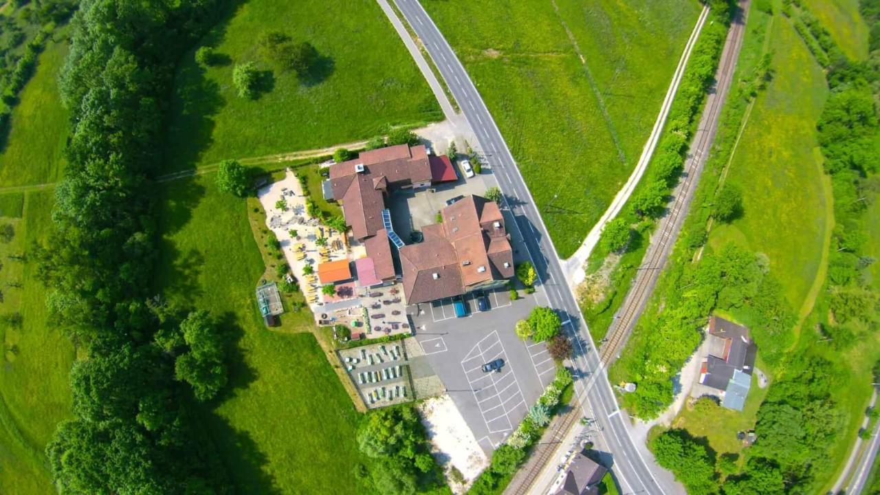 Hotel Und Restaurant Nehrener Hof Buitenkant foto