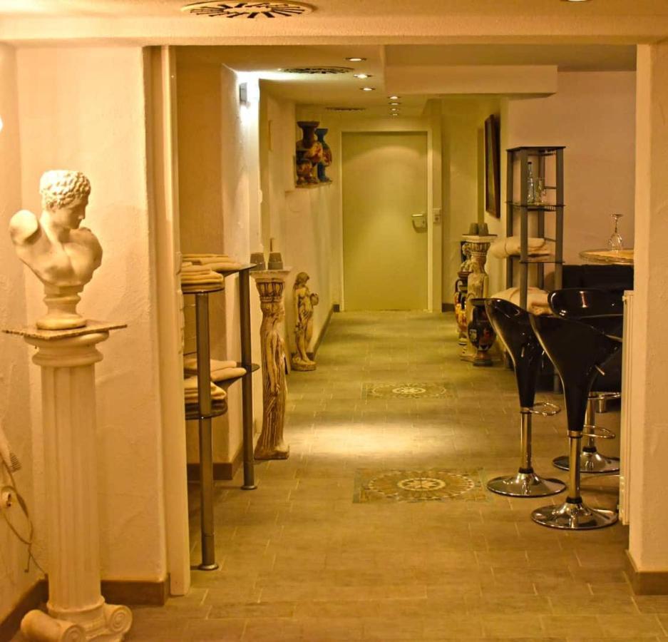 Hotel Und Restaurant Nehrener Hof Buitenkant foto
