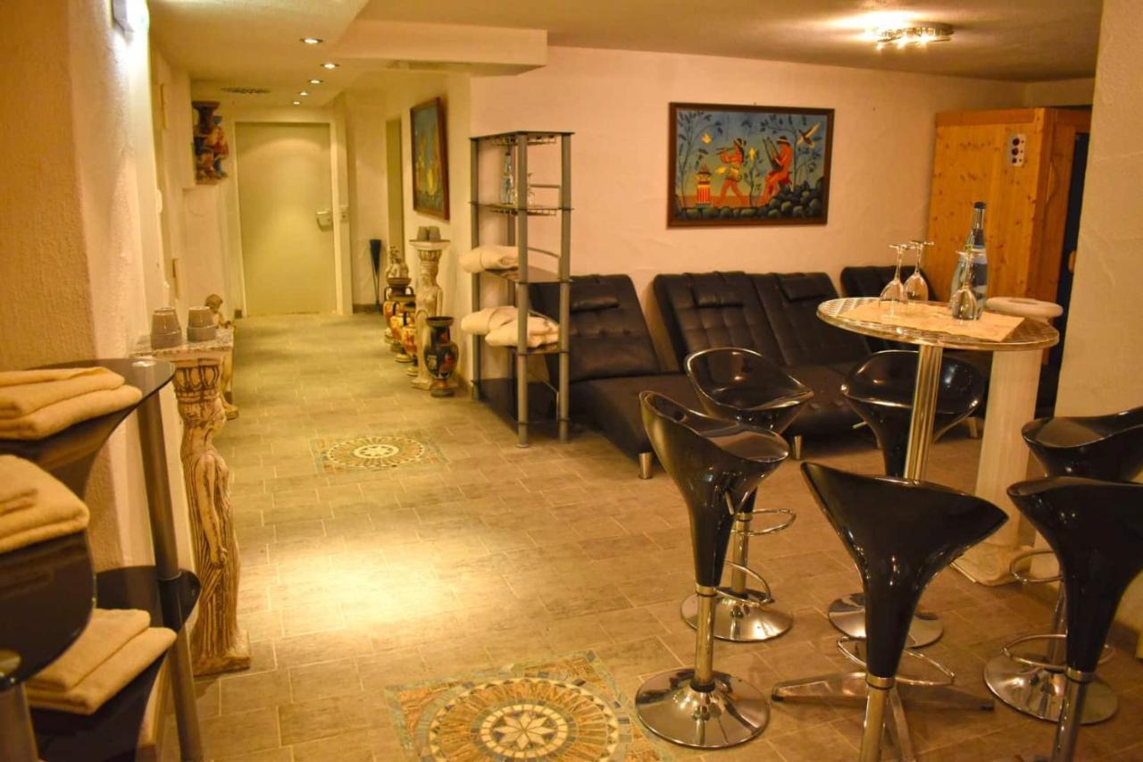 Hotel Und Restaurant Nehrener Hof Buitenkant foto